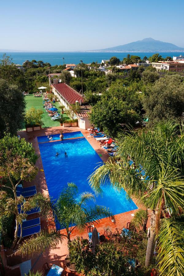 Sorrento Comfort Rooms Con Piscina 外观 照片