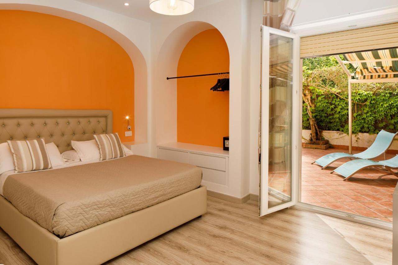 Sorrento Comfort Rooms Con Piscina 外观 照片