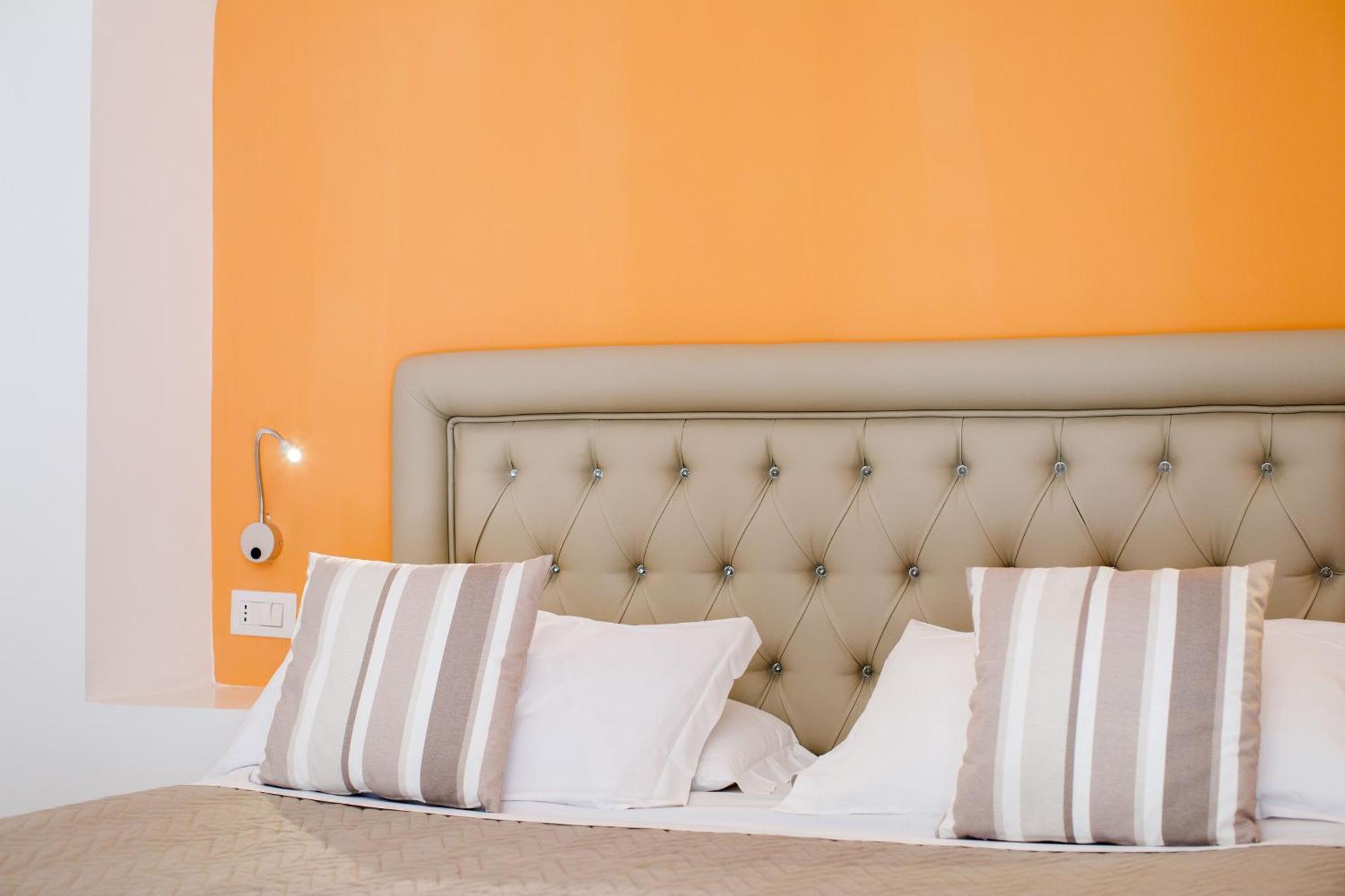 Sorrento Comfort Rooms Con Piscina 外观 照片